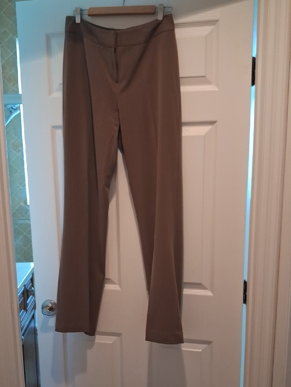 Ladies Worthington Straight Leg Trousers.  Size 6 Tall.